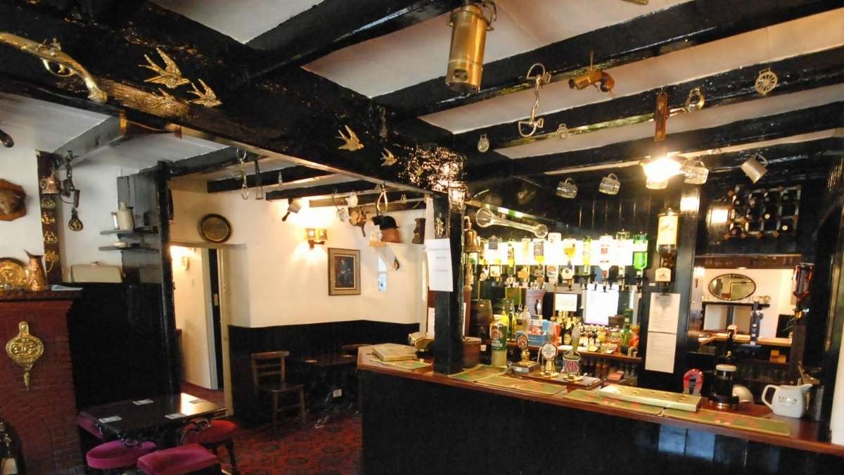 Fox and Hounds traditional pub in Staithes