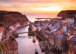 Staithes Harbour at sunset canvas