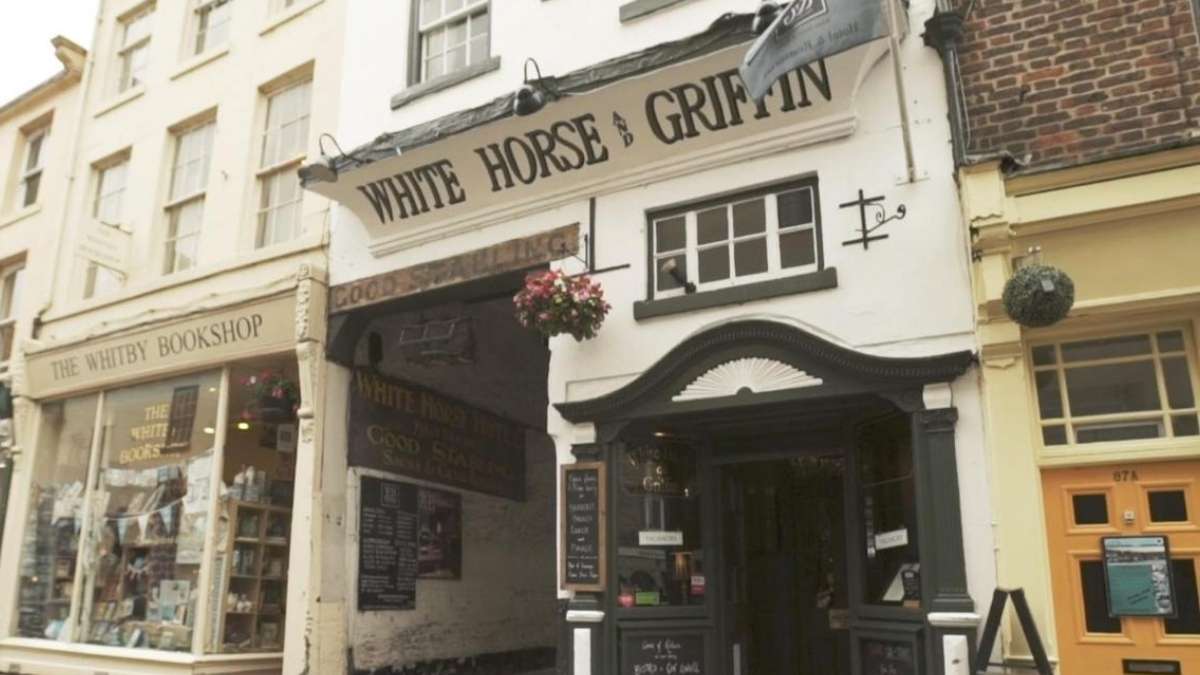 The White Horse and Griffin has dog friendly rooms