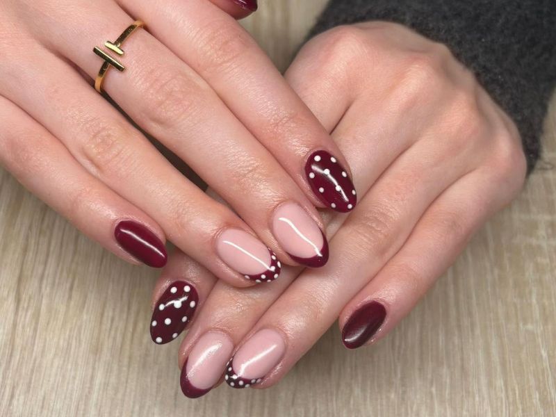 The Amber Rooms, a beauty and wellbeing suite in Saltburn nail art.