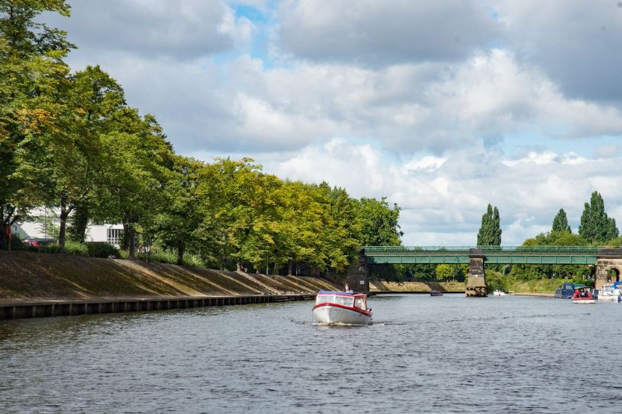 Rent a boat and cruise along the Ouse.