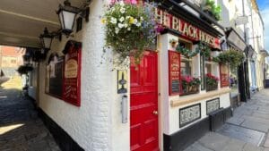 The Black Horse.