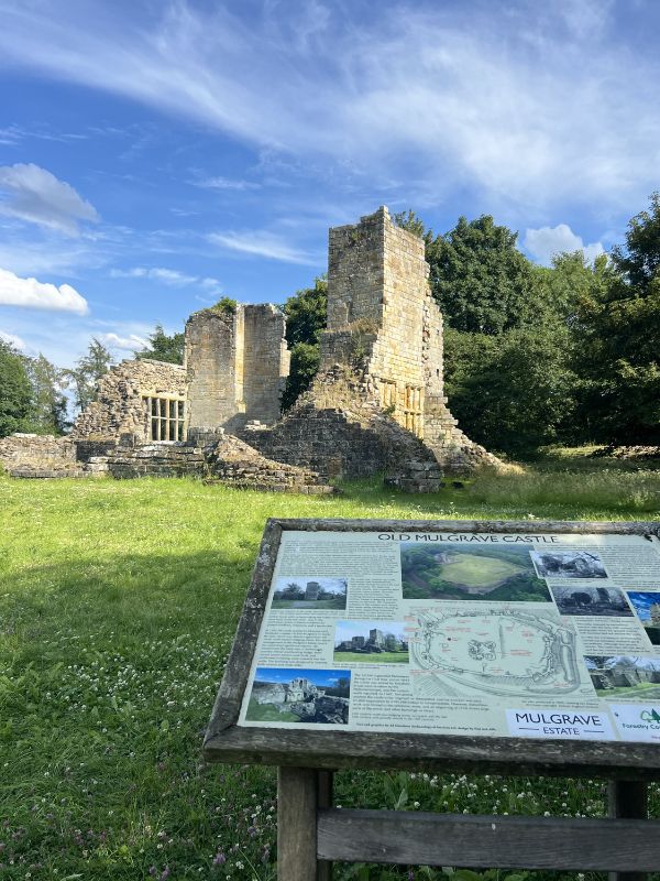 Old Mulgrave Castle. Old Mulgrave Castle.